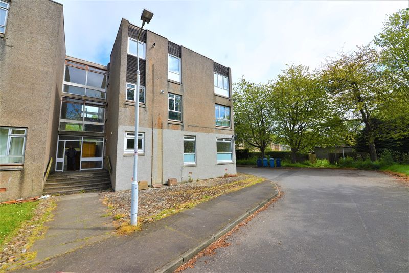 3 bed flat for sale in Cadham Court, Glenrothes KY7 Zoopla