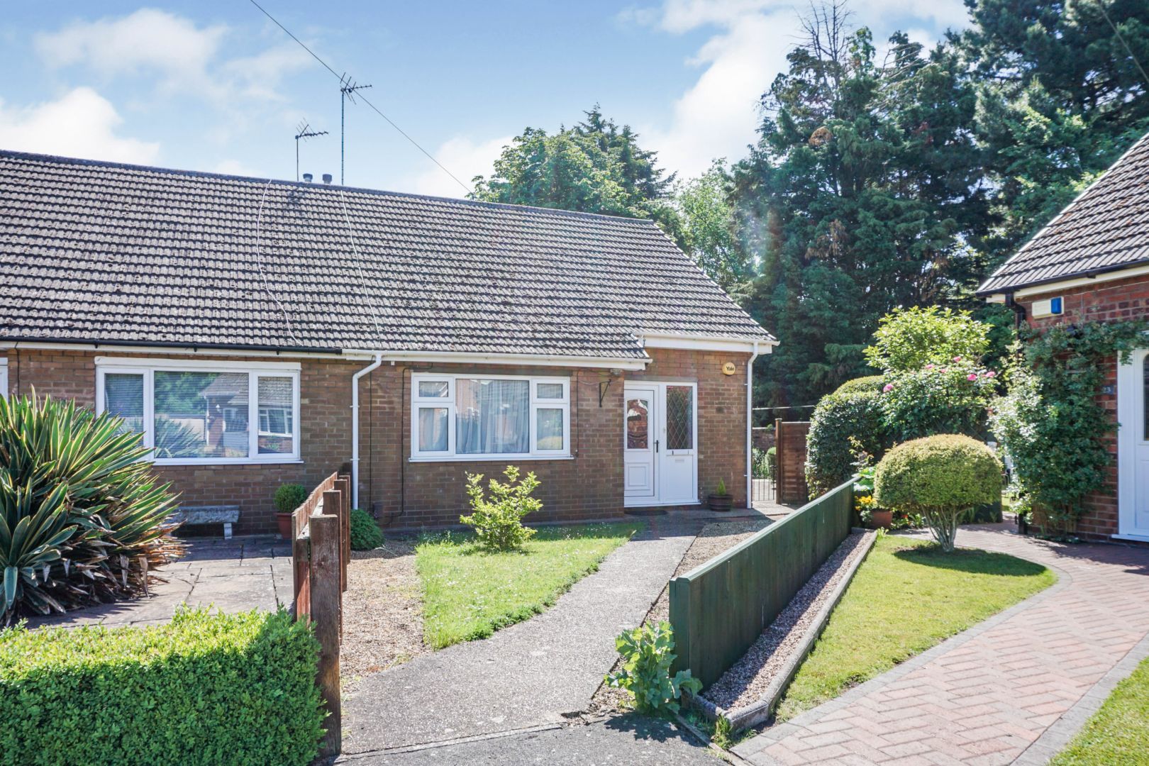 3 bed semidetached bungalow for sale in Lodge Way, Grantham NG31 Zoopla