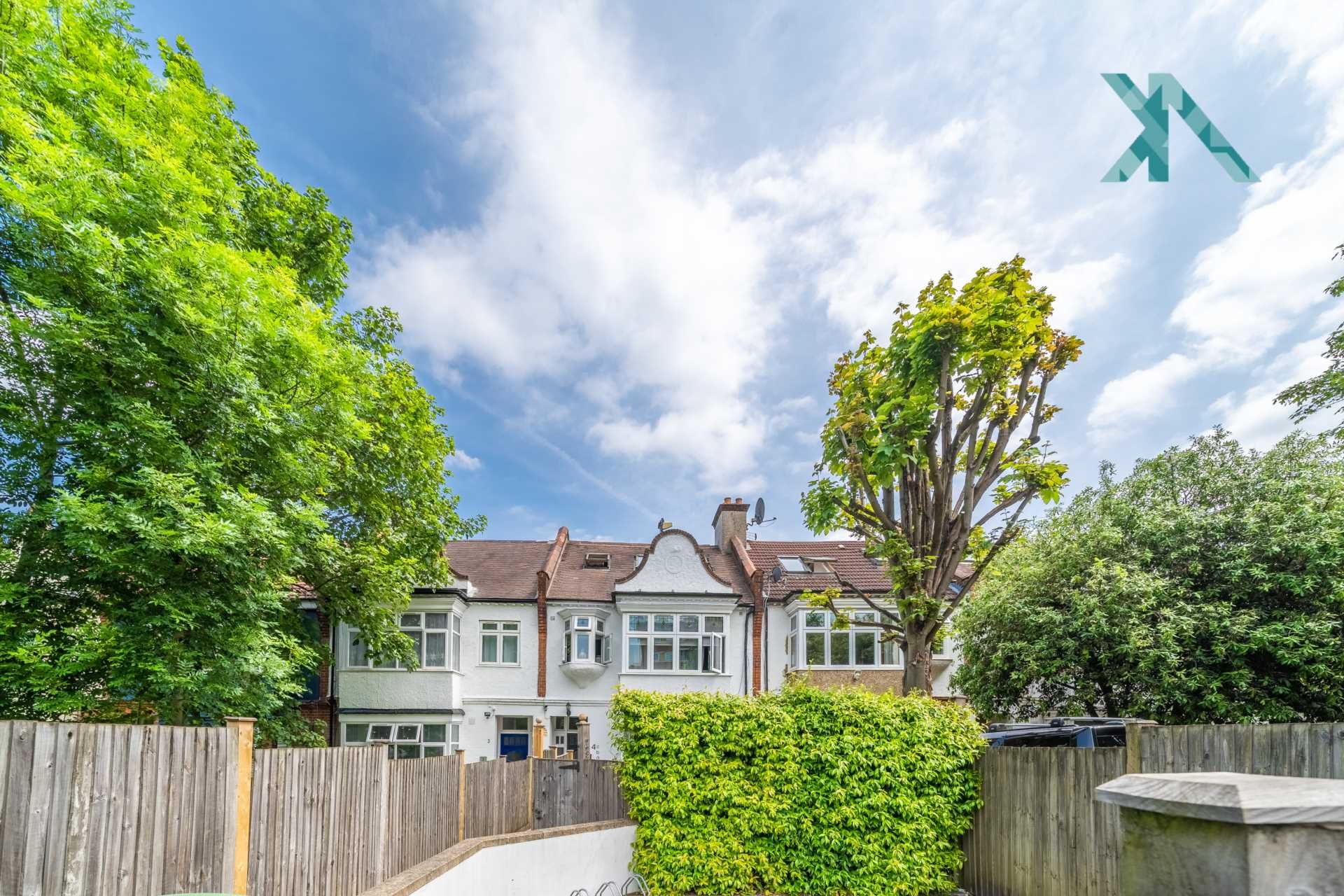 Studio to rent in Ashurst Gardens, Tulse Hill SW2 Zoopla