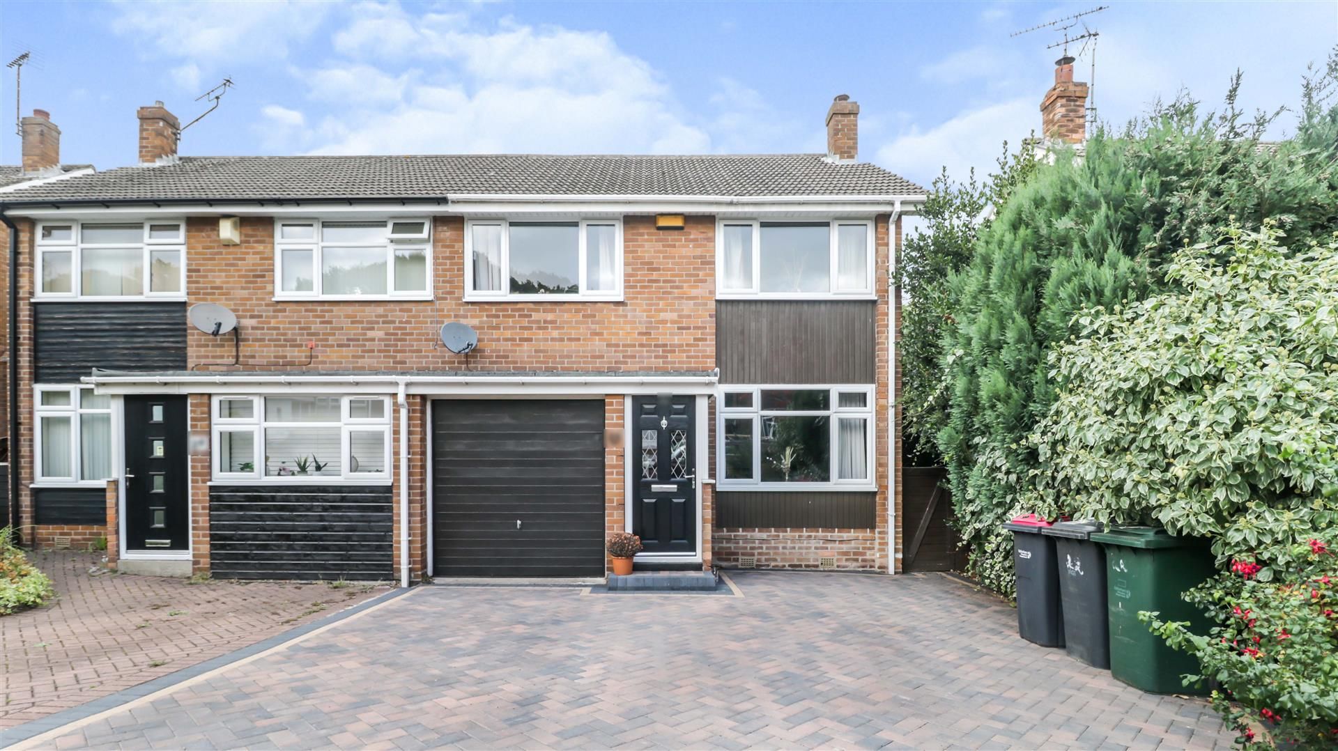3 bed semidetached house for sale in Darwynn Avenue, Swinton