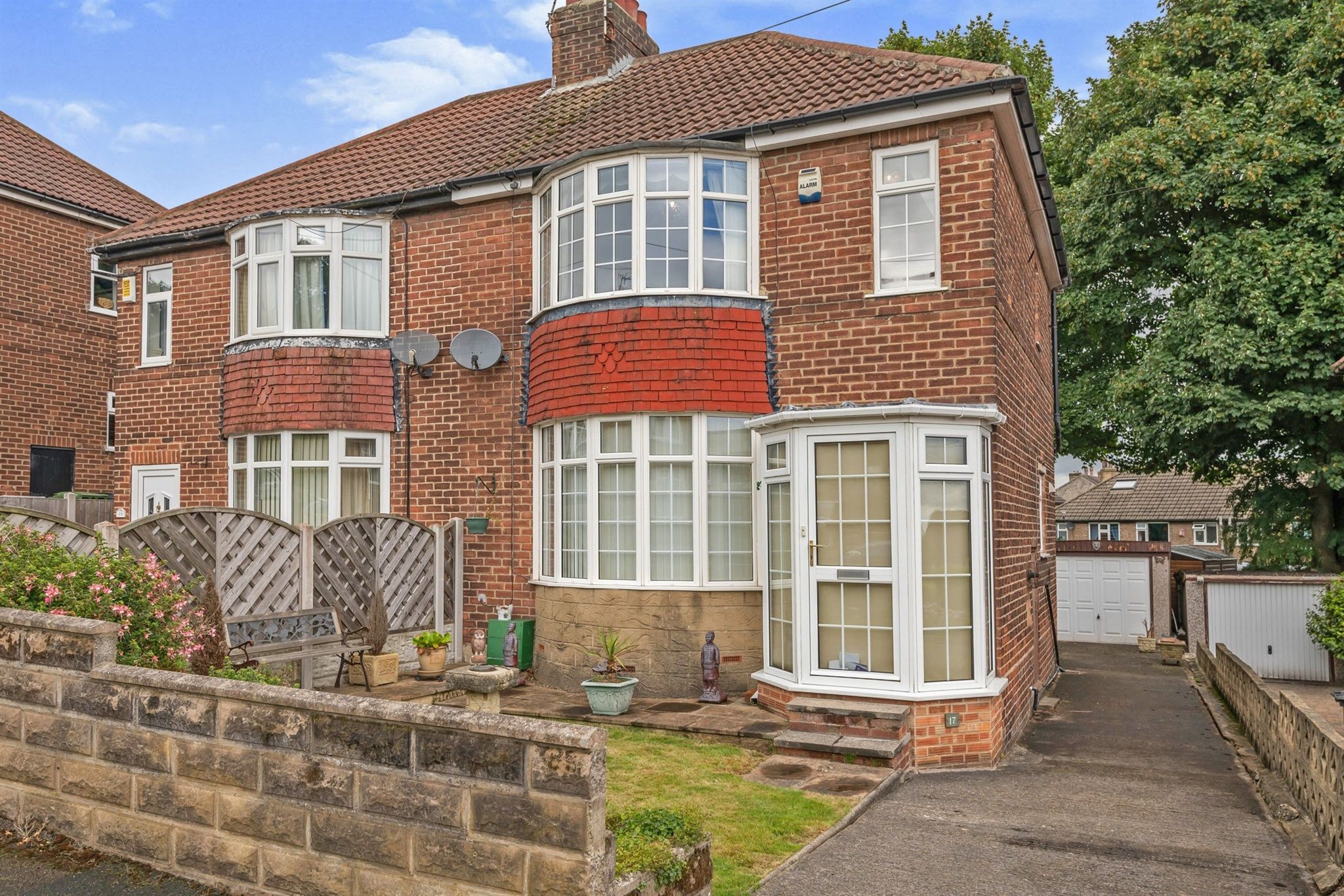 3 bed semidetached house for sale in Woodlands Park Road, Pudsey LS28