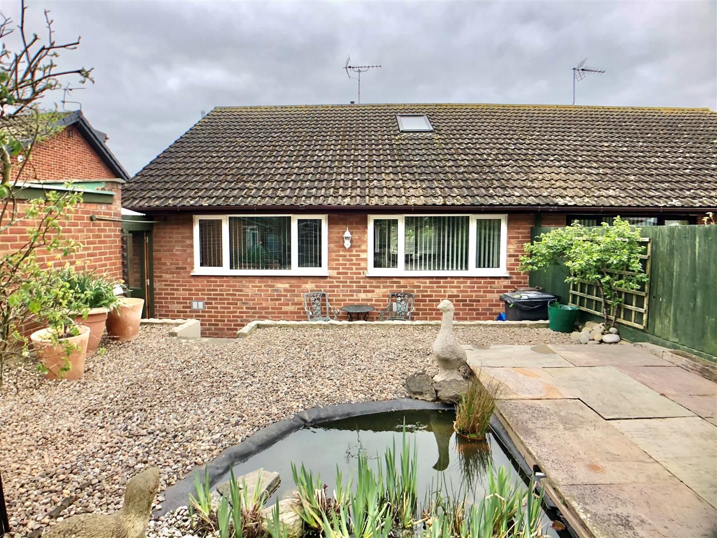 3 bed semidetached bungalow for sale in Arundel Close, Tuffley