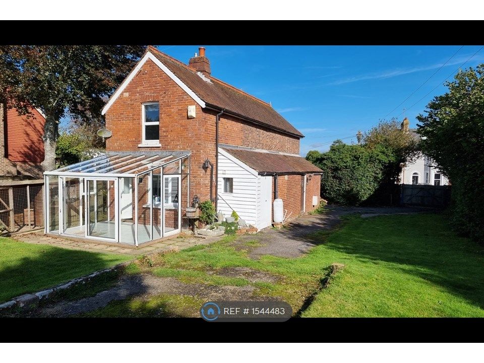 2 bed detached house to rent in Hastings Road, Pembury, Tunbridge Wells