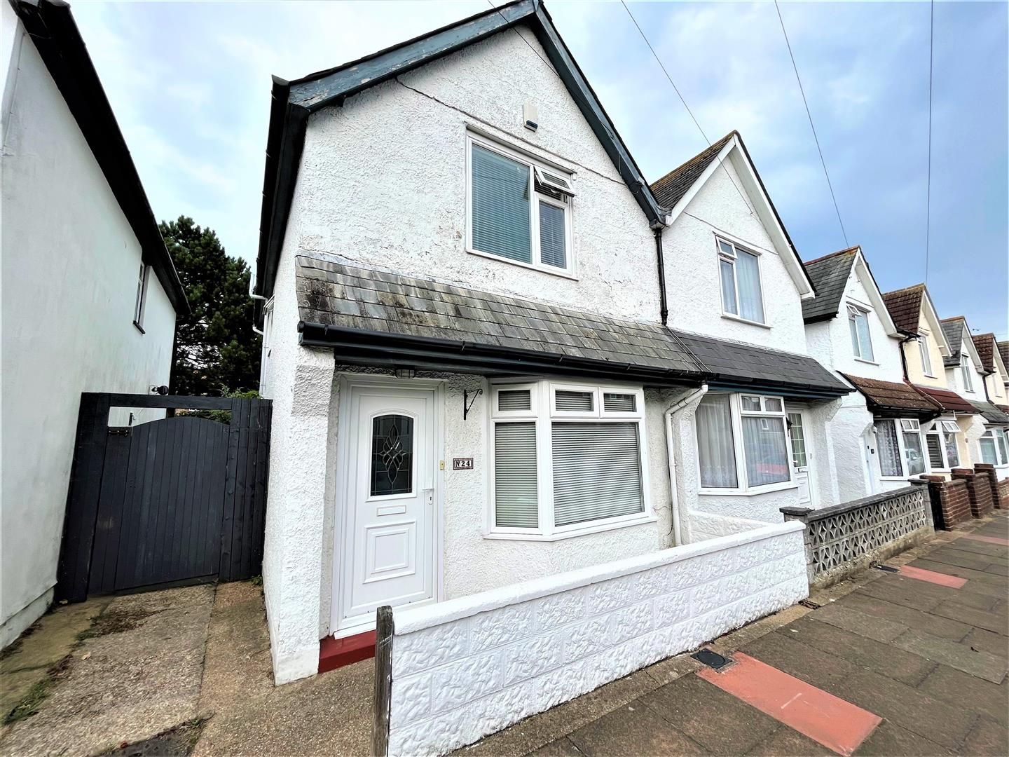 2 bed semidetached house for sale in Ringwood Road, BexhillOnSea