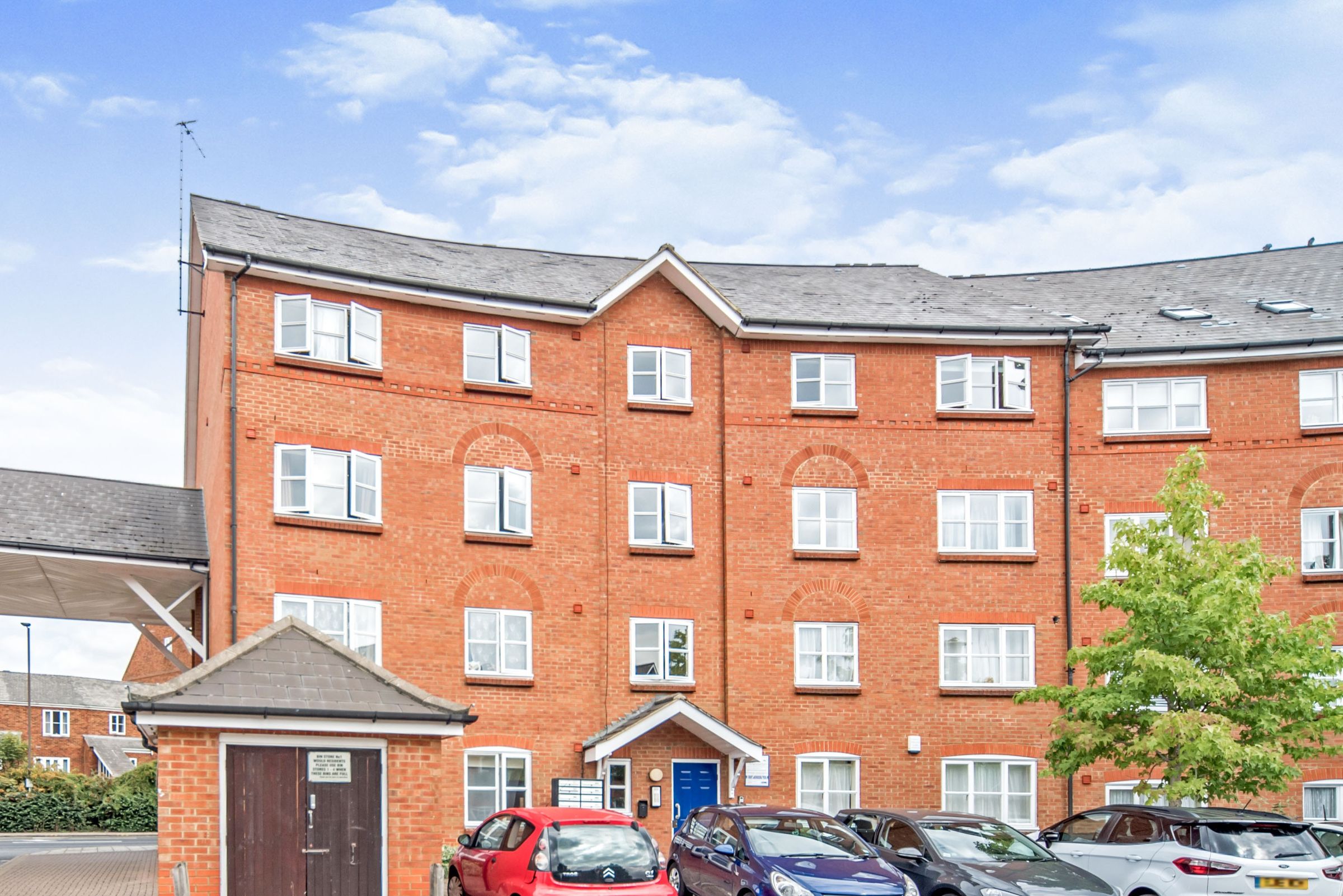 2 bed flat for sale in Prebend Street, Bedford MK40 Zoopla