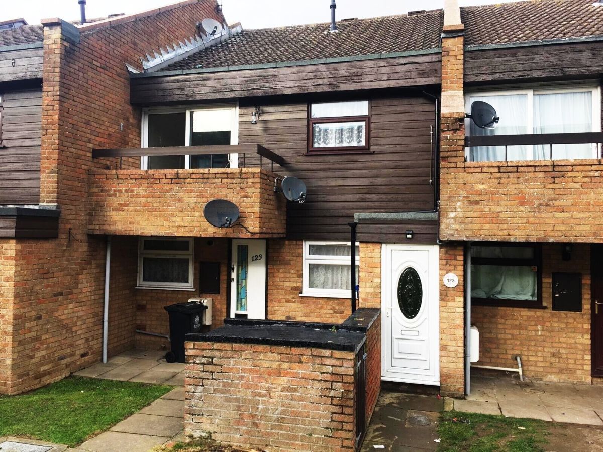 2 bed flat for sale in Knox Road, ClactonOnSea CO15 Zoopla