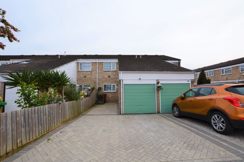 3 bed terraced house for sale in Greenside, Slough SL2 Zoopla