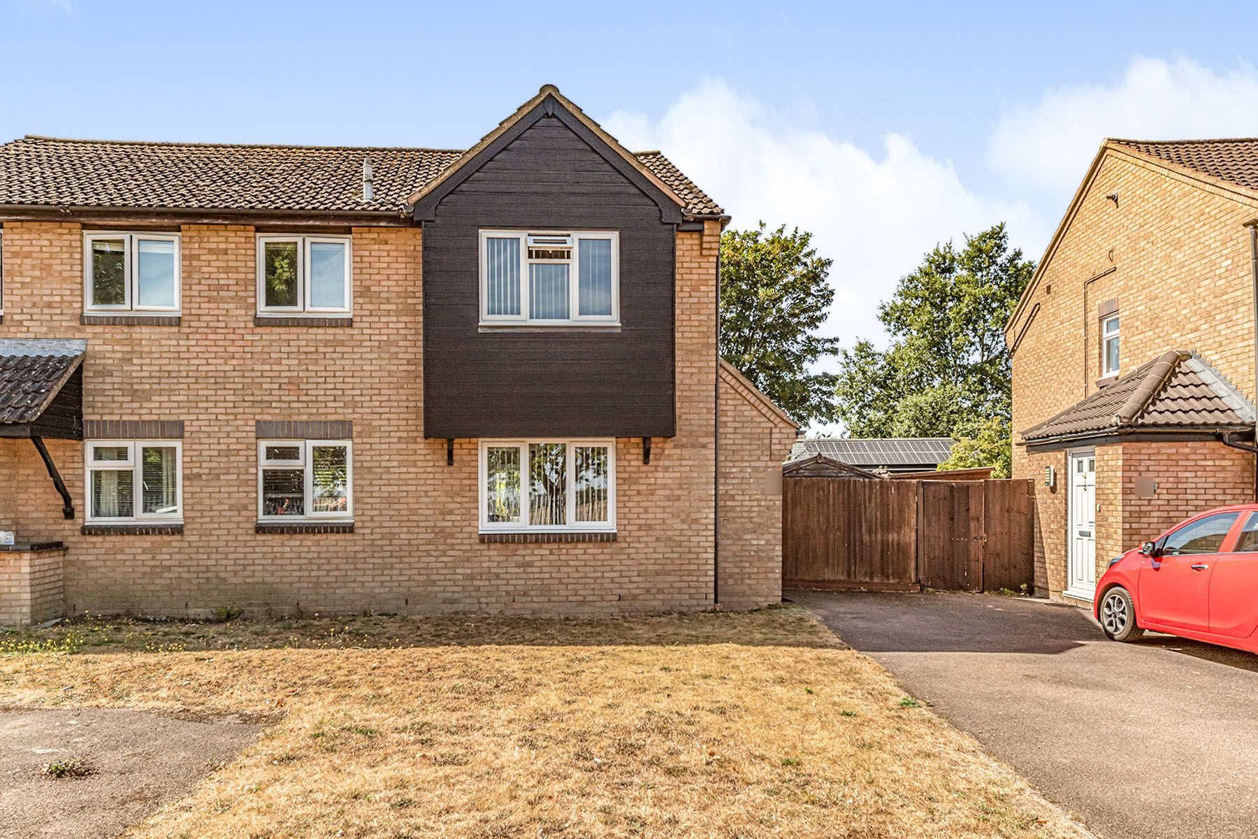 2 bed semidetached house for sale in Orchard Close, Biggleswade SG18