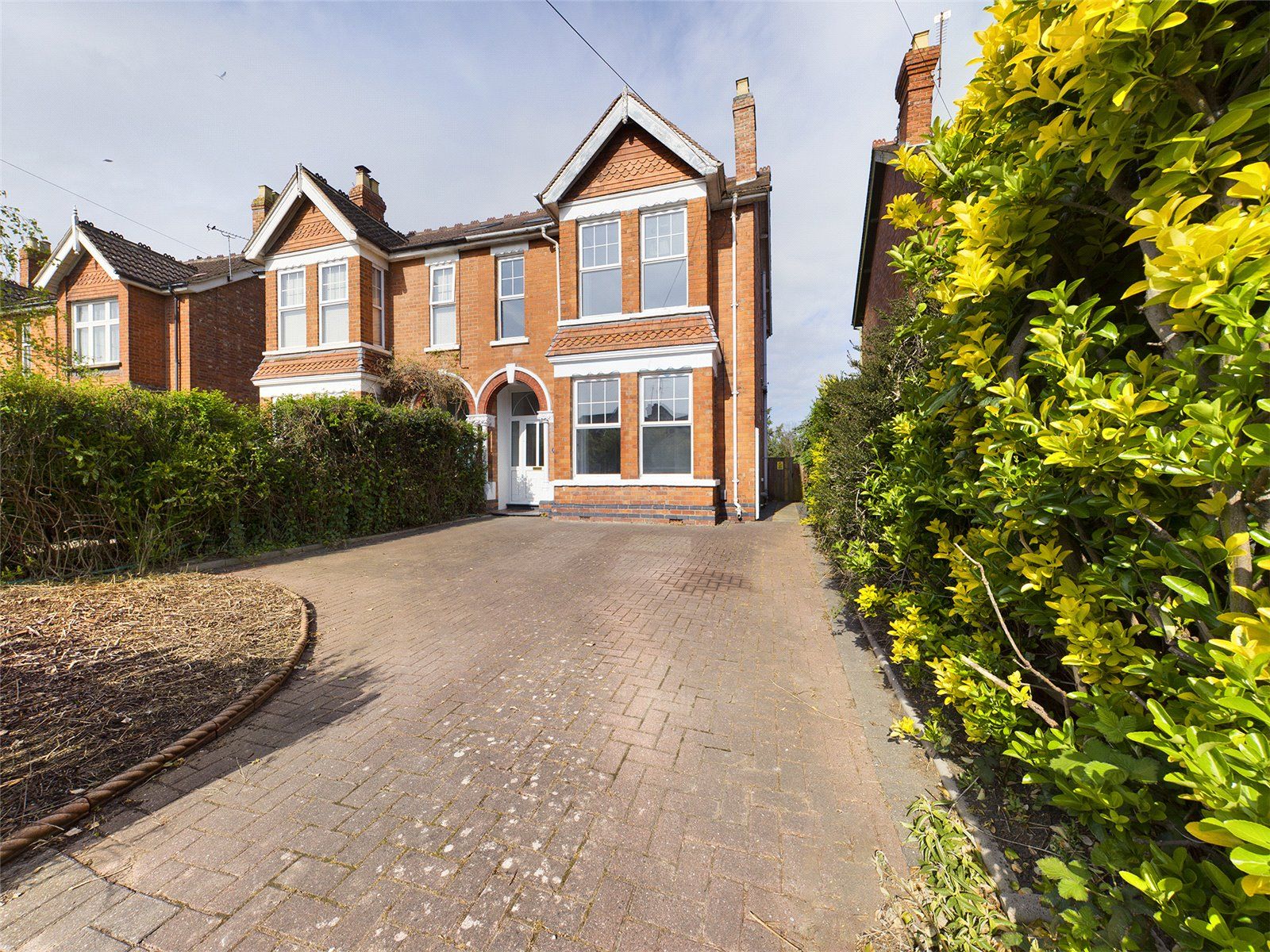 9 bed semidetached house for sale in Podsmead Road, Gloucester