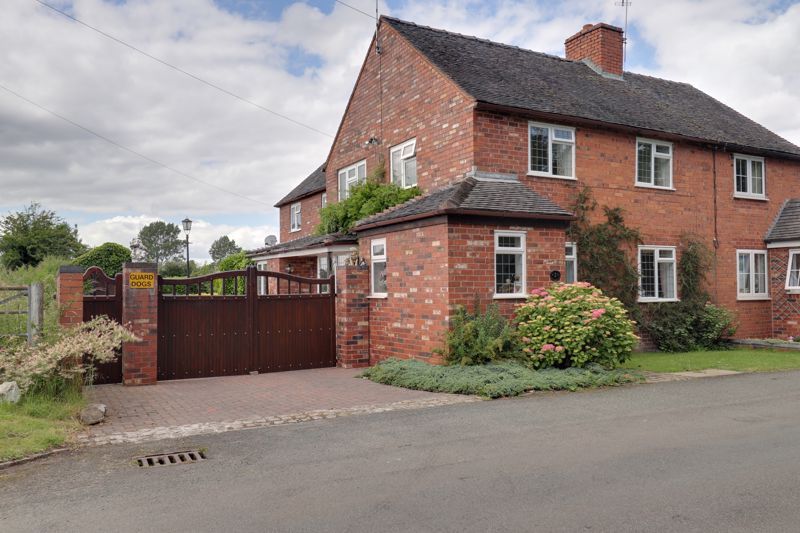 3 bed semidetached house for sale in Oak Lane, Hatherton, Cannock WS11