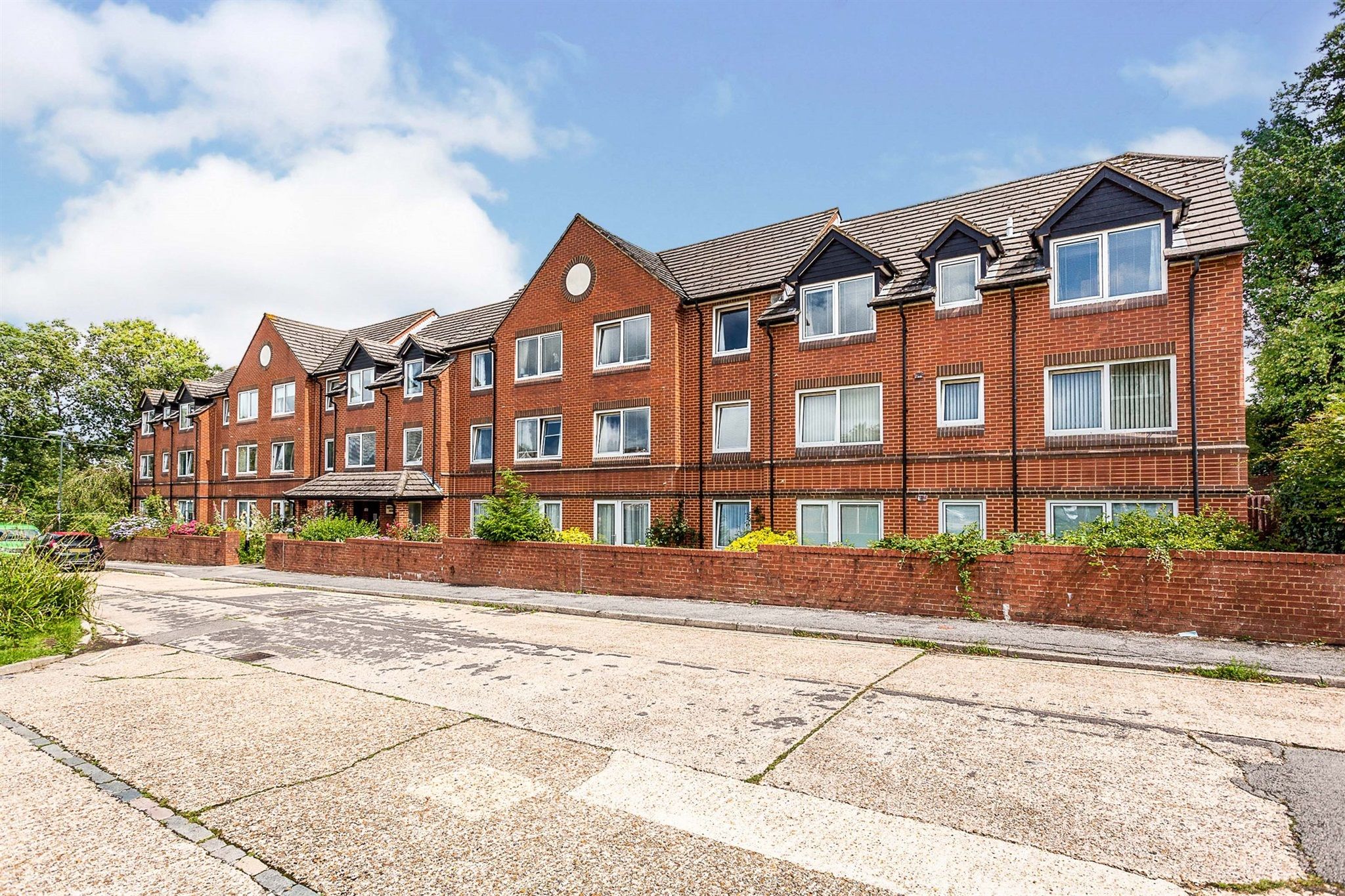 Oak Road Southgate Crawley RH11  