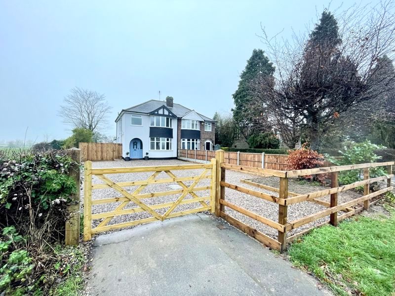 3 bed semidetached house for sale in Newbold Road, Barlestone