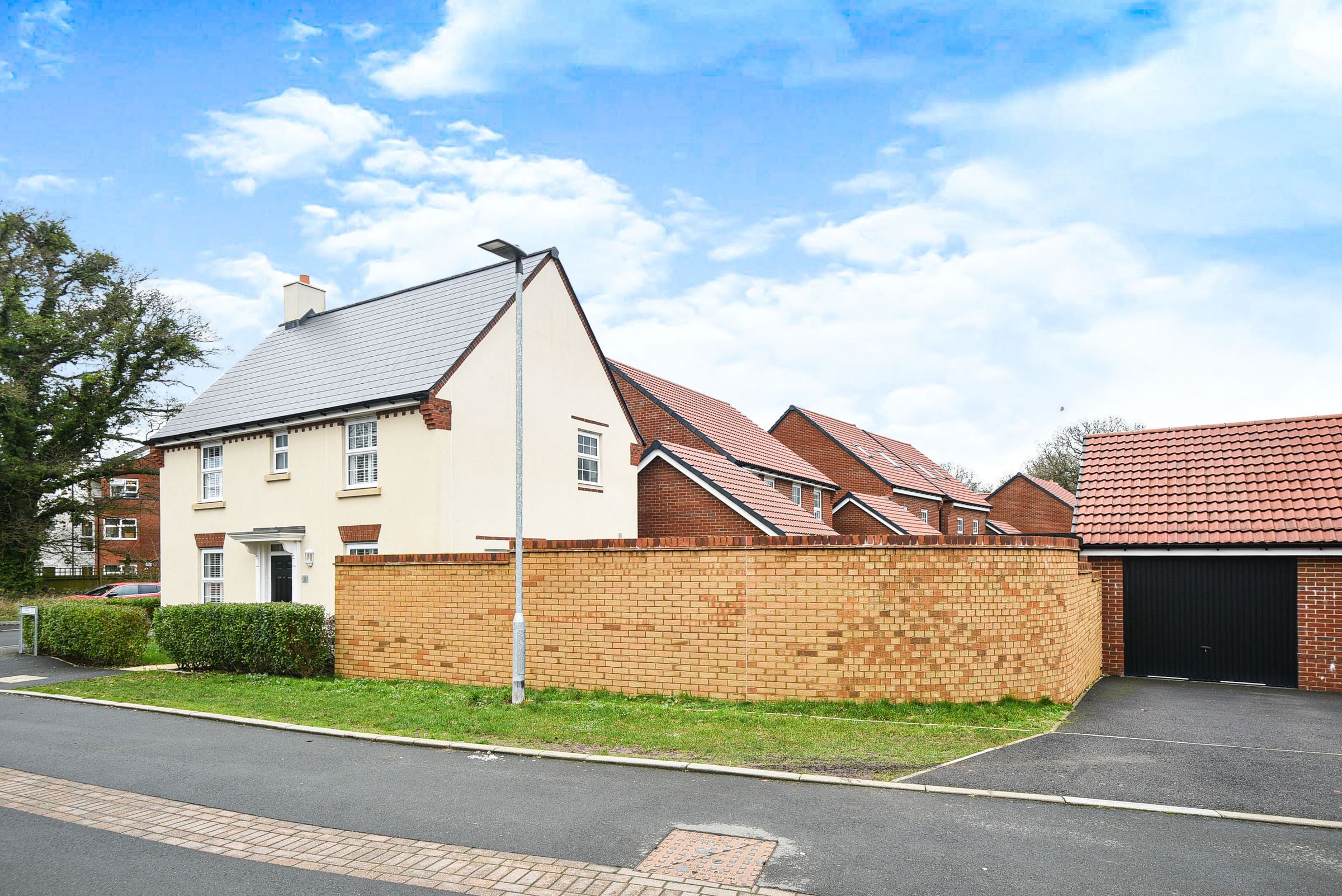 3 bed detached house for sale in Slopers Lea, Devizes SN10 Zoopla