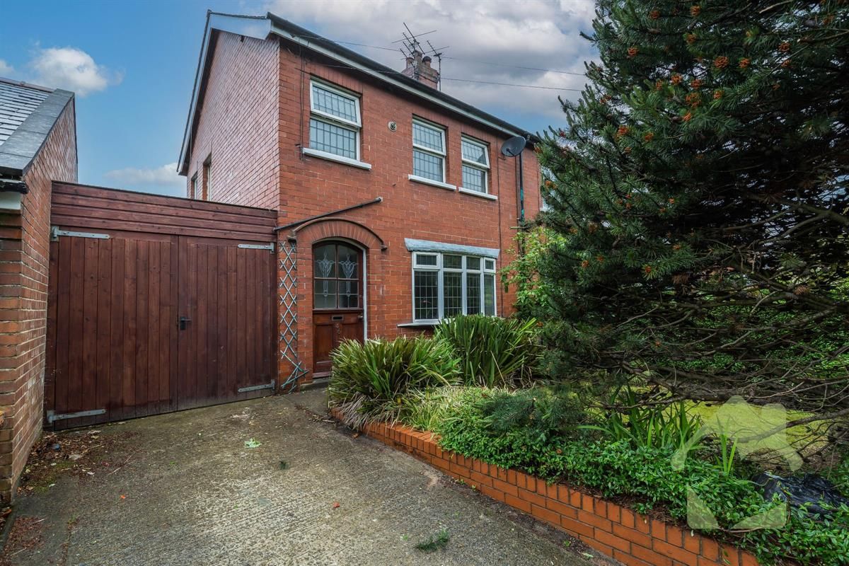 3 bed semidetached house for sale in Garstang Road, Bowgreave, Preston