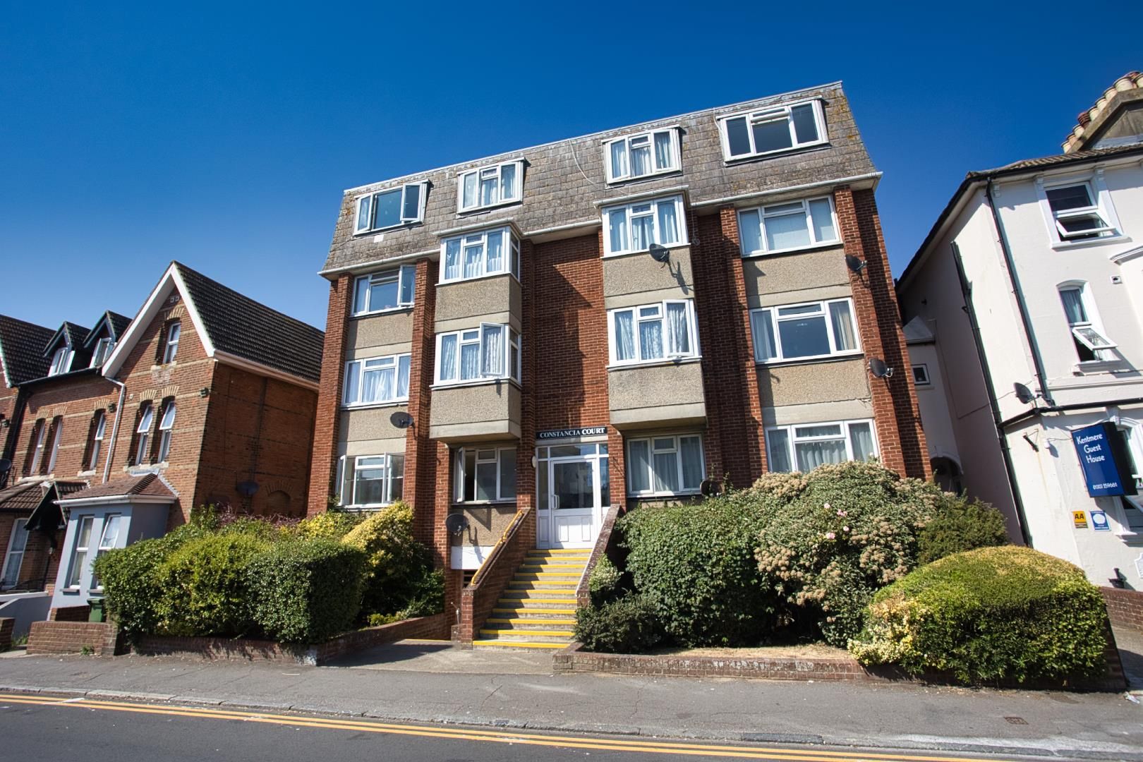 2 bed flat for sale in Cheriton Road, Folkestone CT20 Zoopla