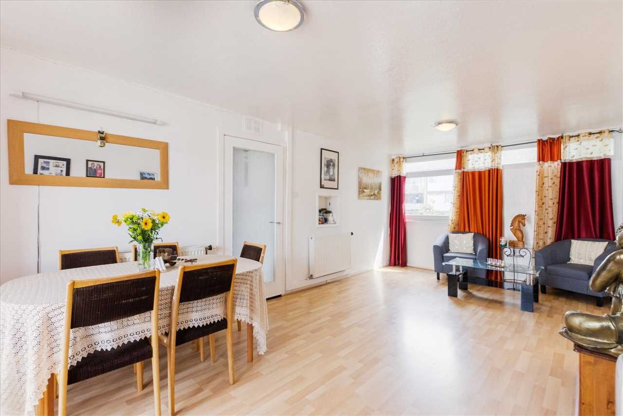 2 bed flat for sale in Sinclair Park, Murray, East Kilbride G75 Zoopla