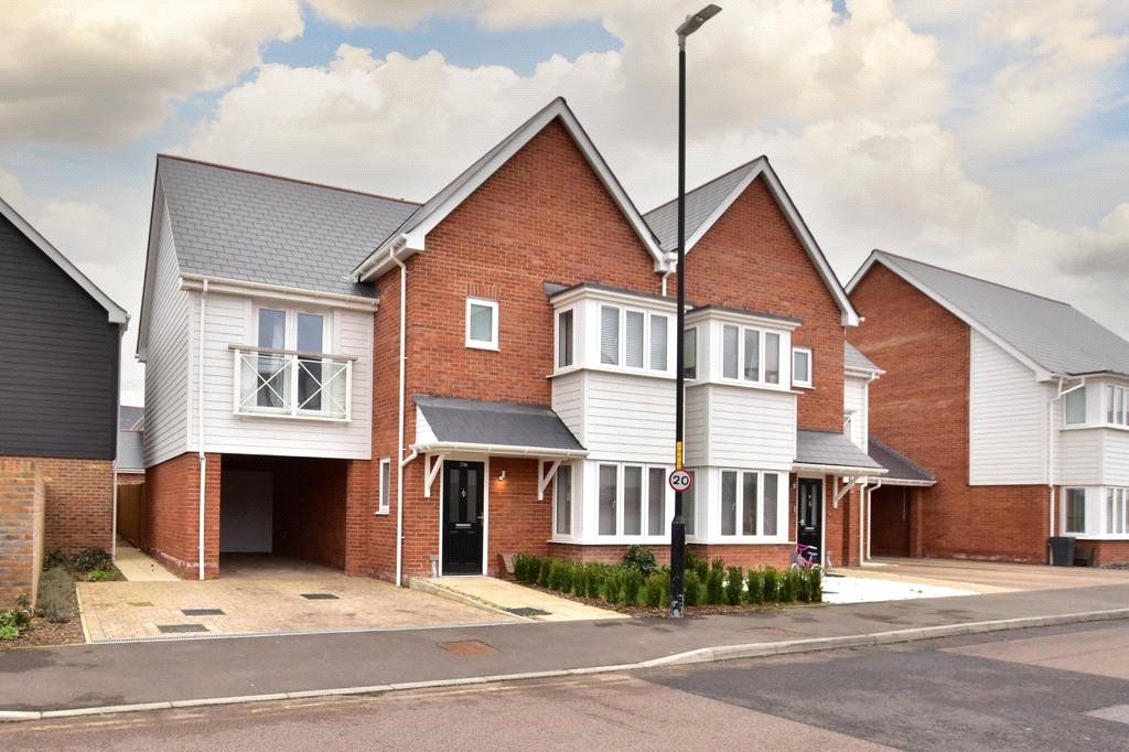 4 bed semidetached house to rent in Manley Boulevard, Snodland, Kent