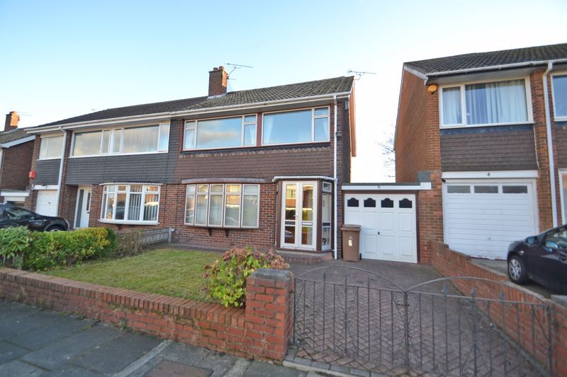 4 bed semidetached house to rent in Langdon Close NE29 Zoopla