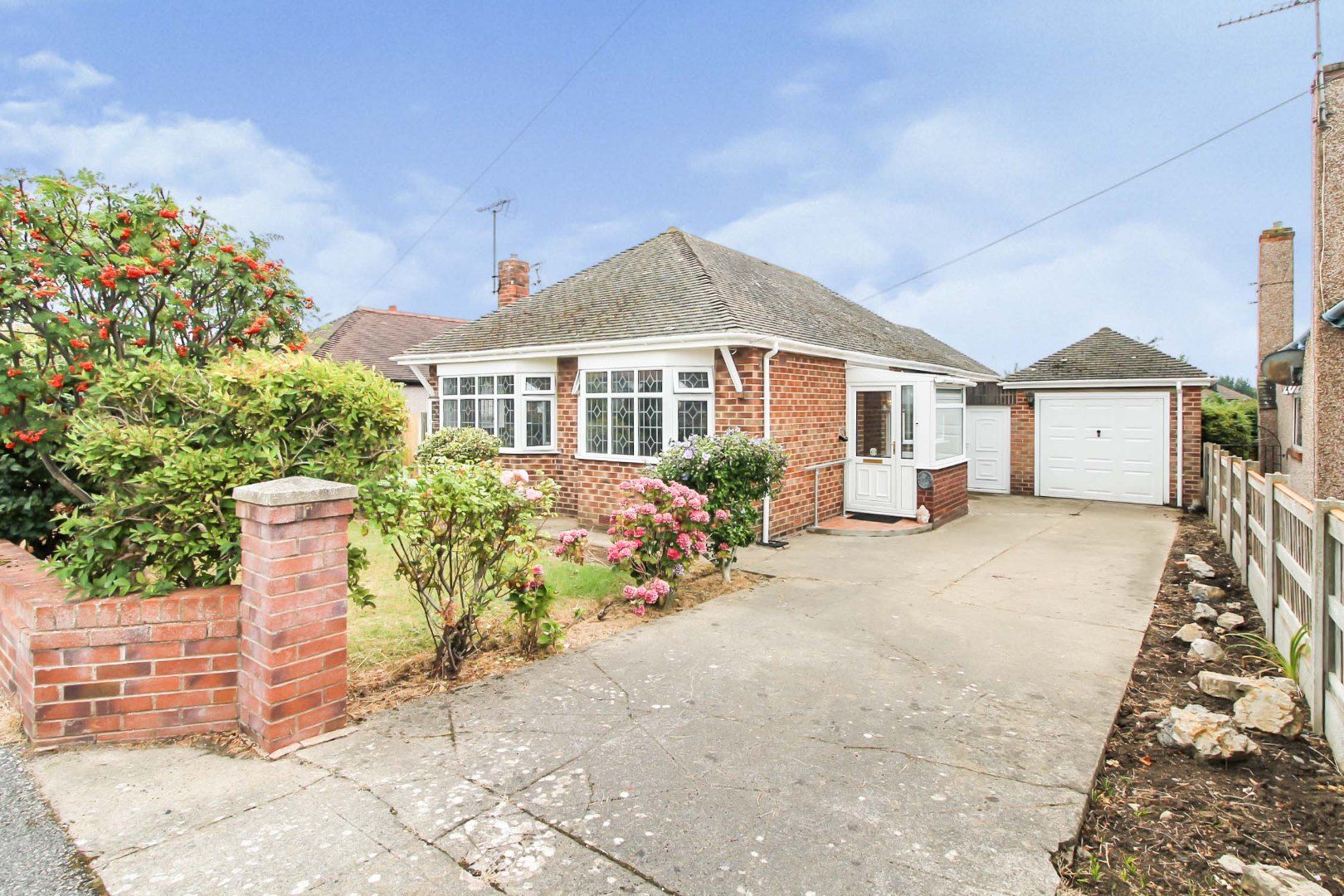 3 bed bungalow for sale in Gillian Drive, Rhyl LL18 Zoopla