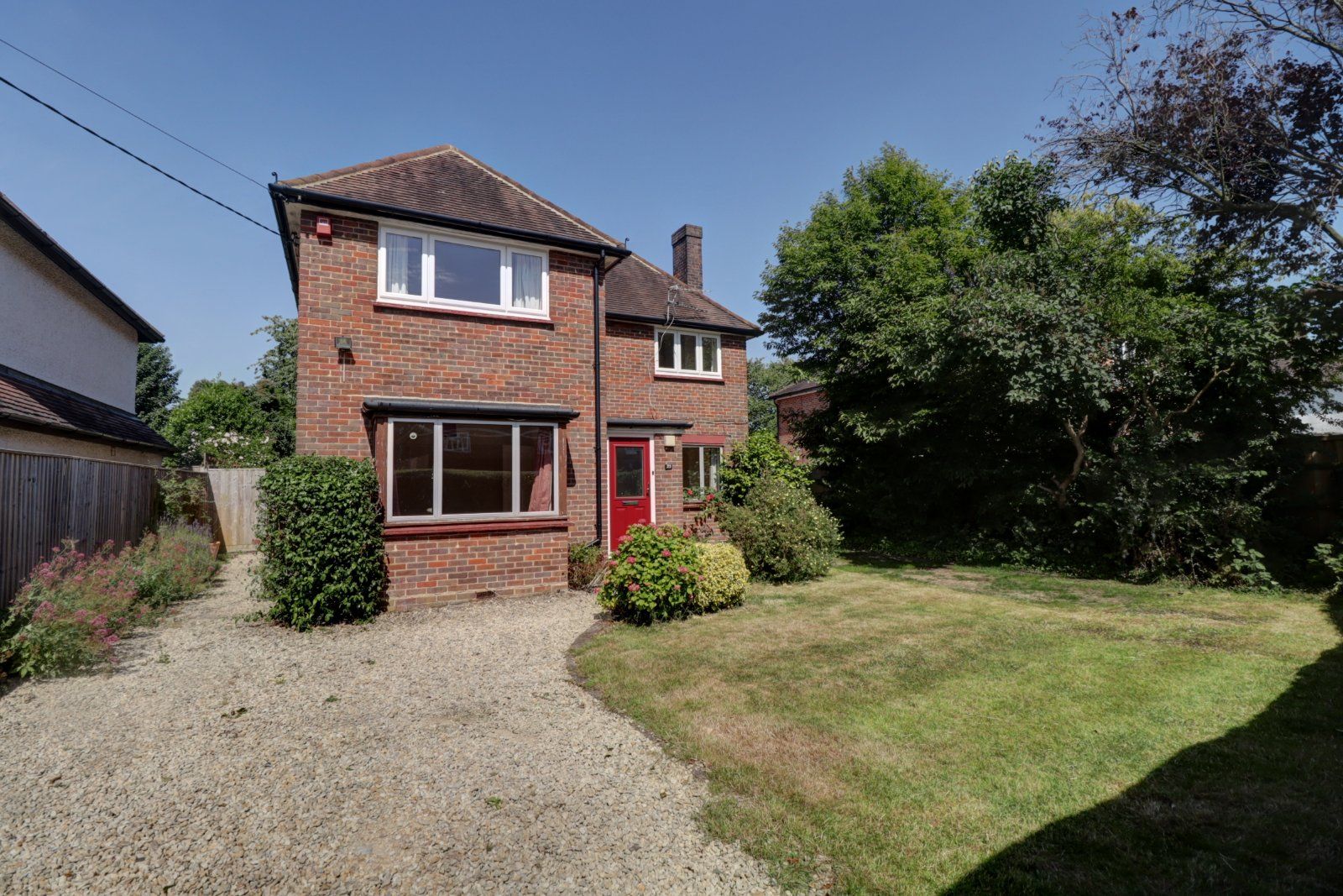3 bed detached house to rent in The Glebe, Prestwood, Great Missenden