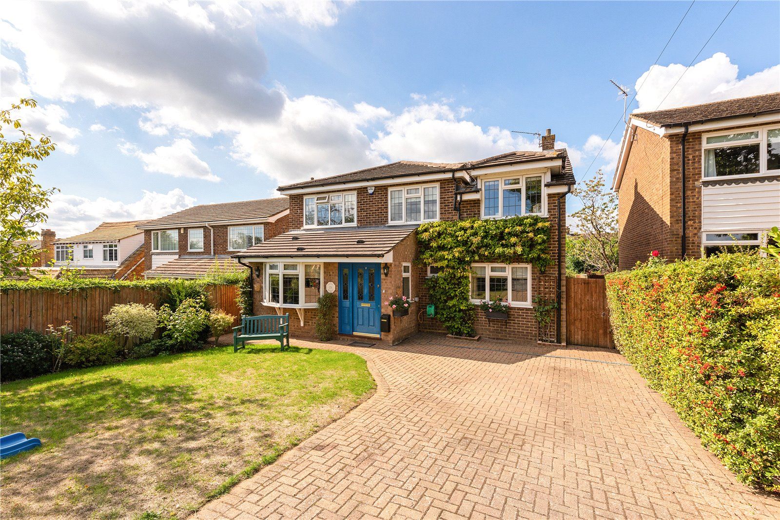 4 bed detached house for sale in Hill Farm Road, Marlow
