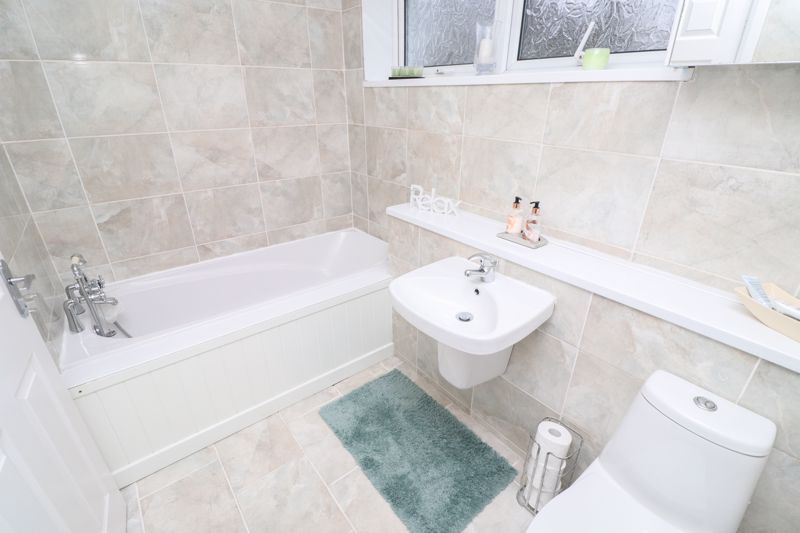 4 bed semidetached house for sale in Beda Hill, BlaydonOnTyne NE21