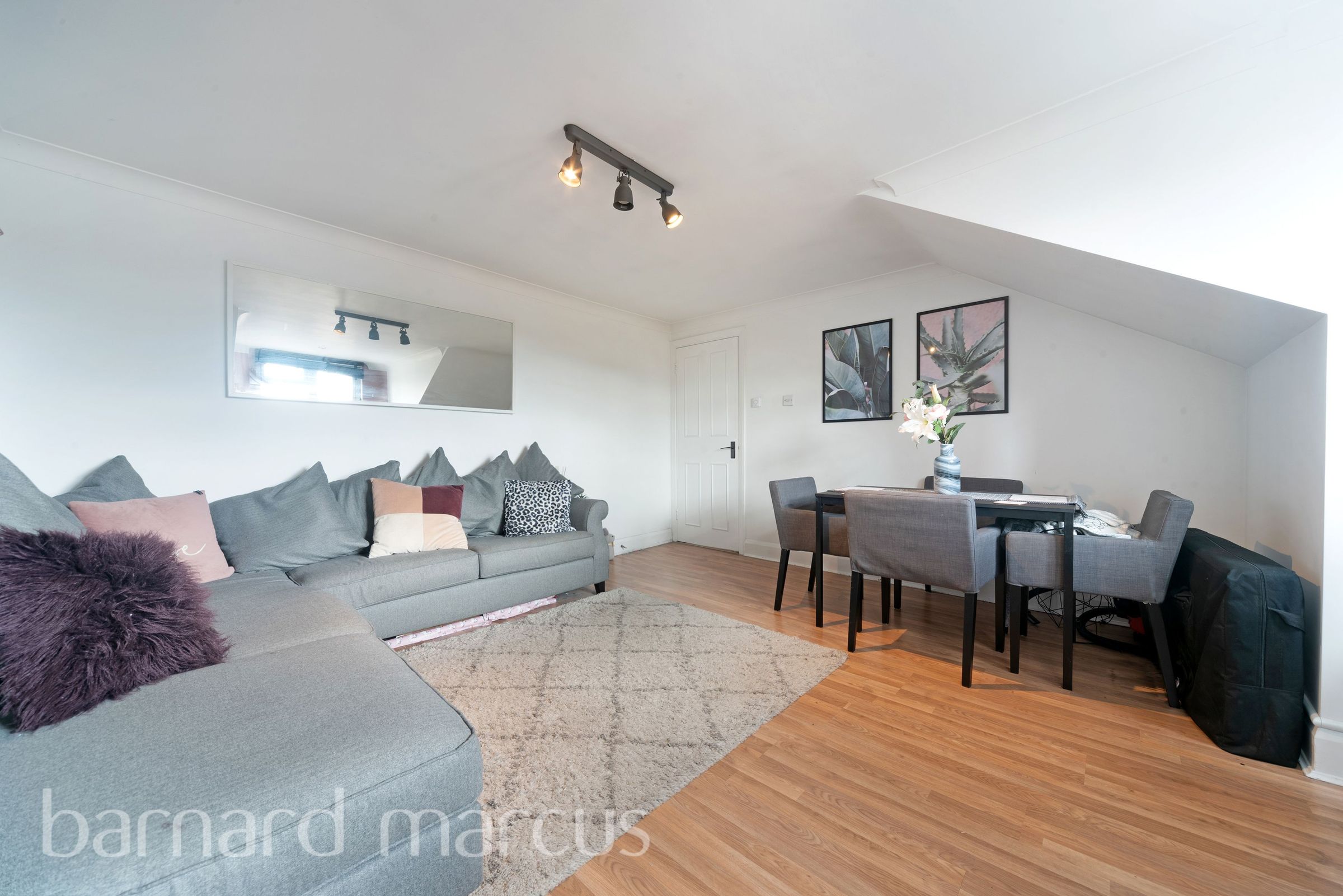 1 bed flat to rent in Elgin Road, Wallington SM6 Zoopla