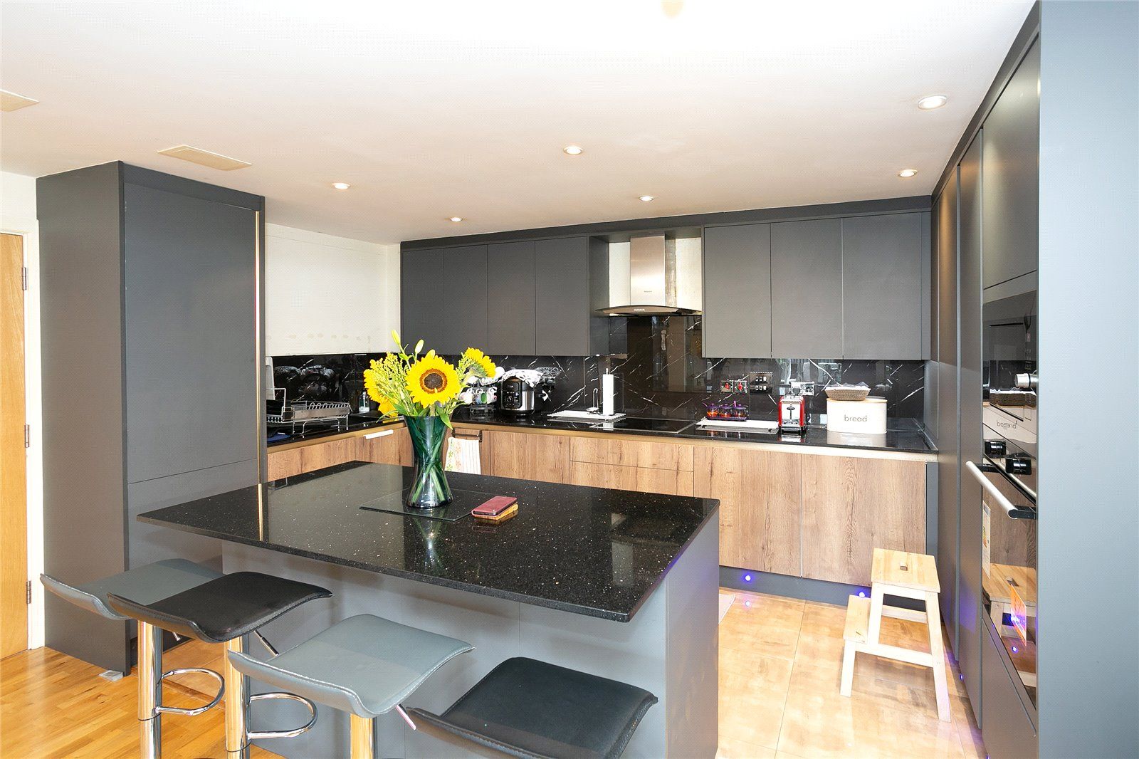 Metropolitan Station Approach Watford Hertfordshire WD18  