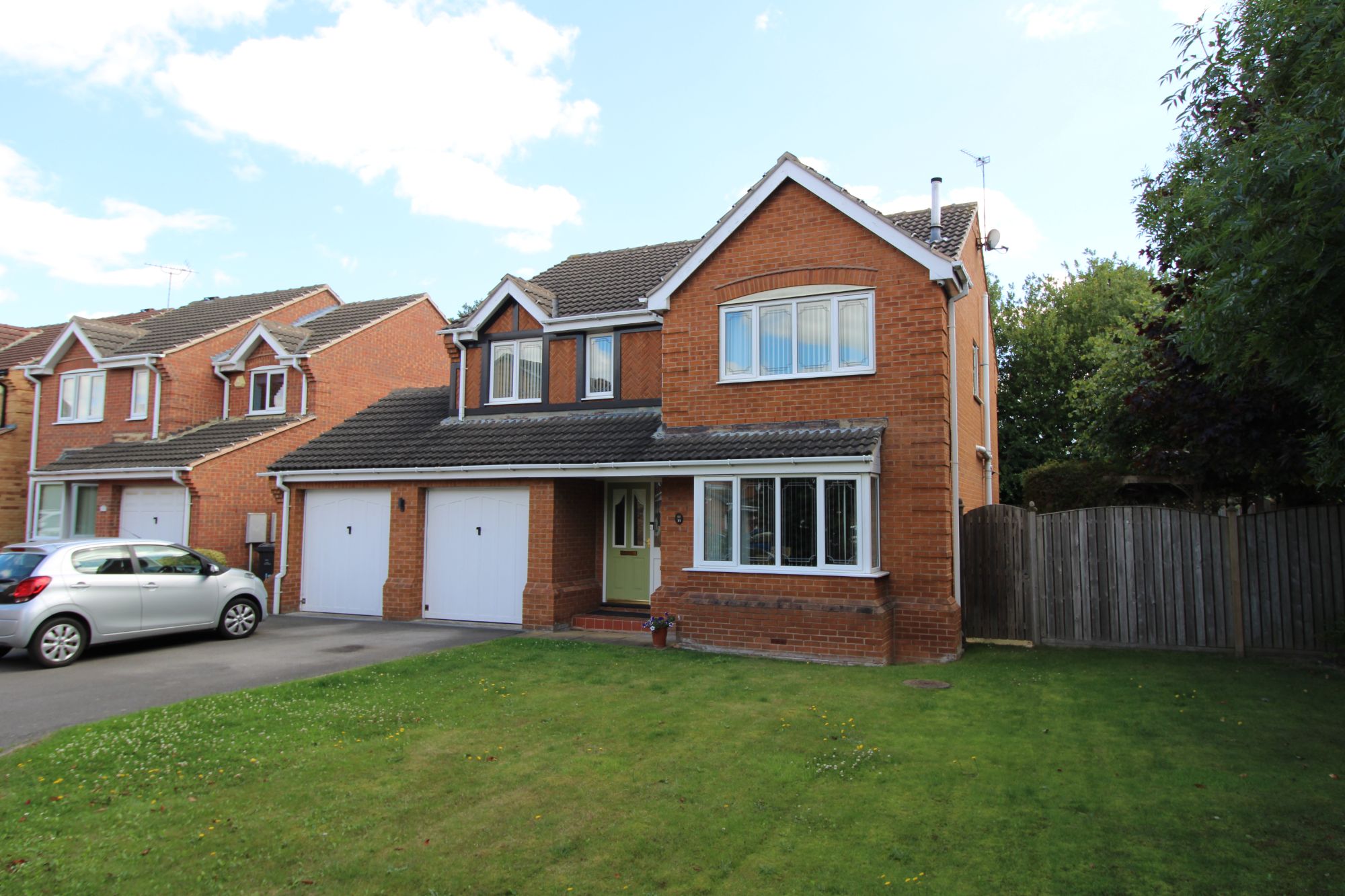 4 bed detached house for sale in Rowan Close, Goldthorpe, Rotherham S63