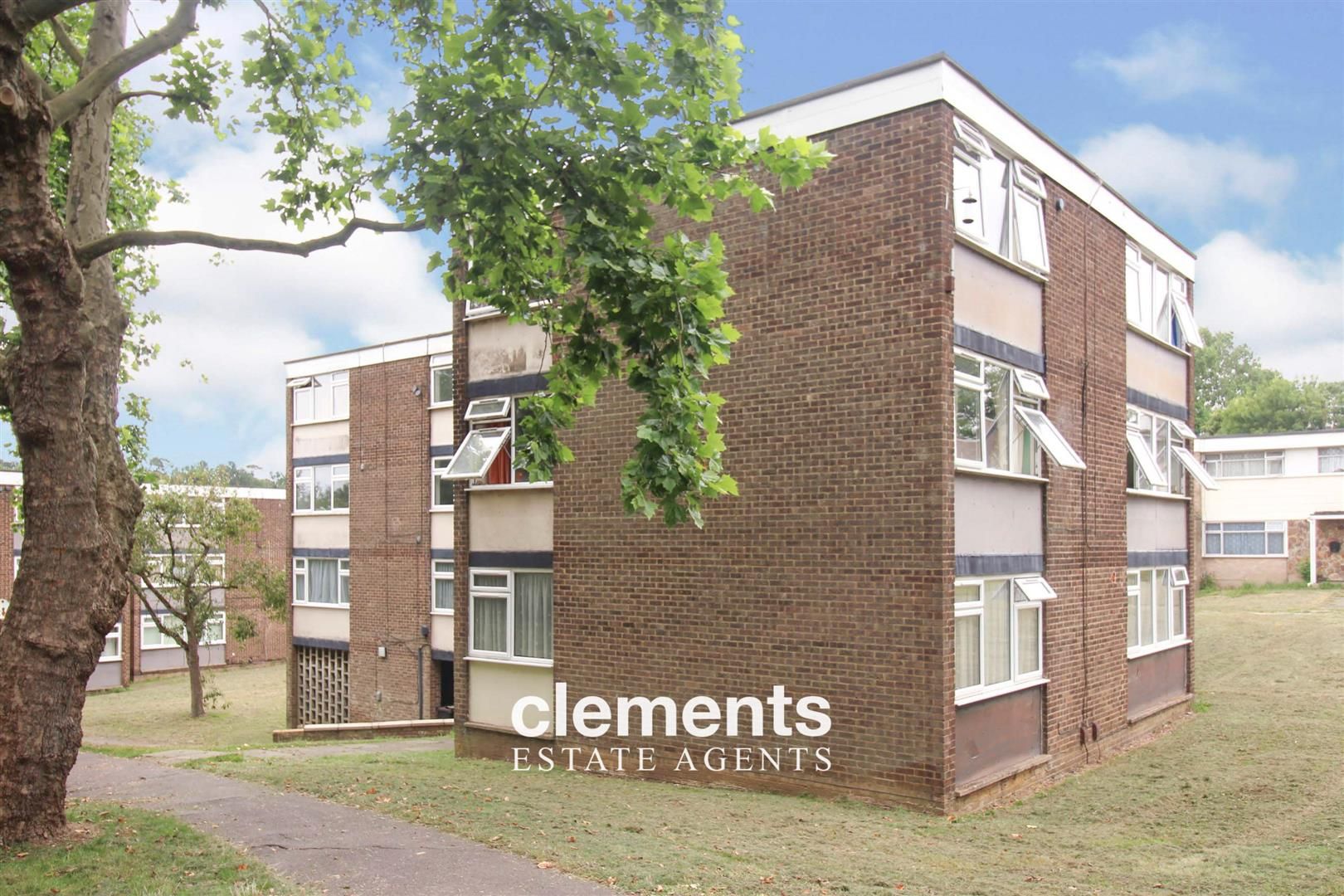 Westerdale, Highfield, Hemel Hempstead HP2  