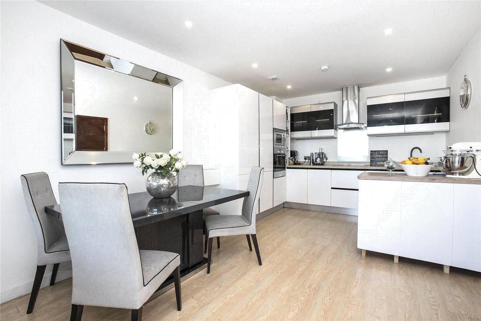 Newgate East Croydon Croydon CR0  