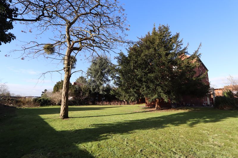 2 bed flat to rent in Barbourne Road, Worcester WR1 Zoopla