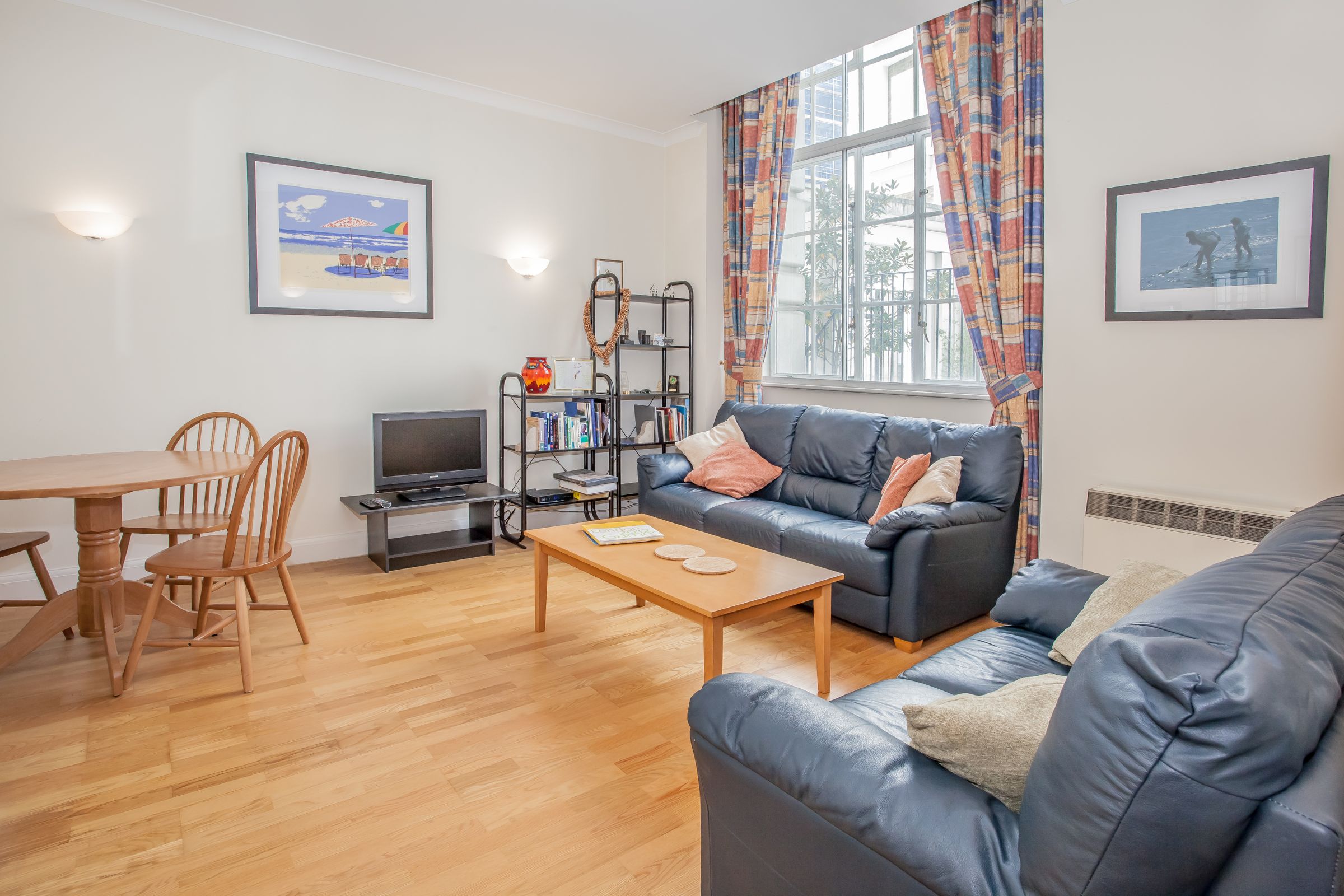 2 bed flat to rent in South Block, County Hall, 1A Belvedere Road