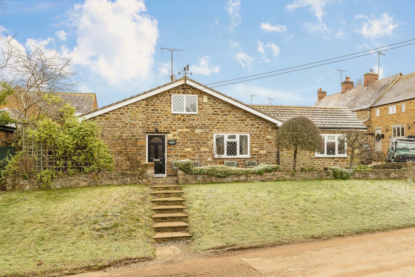4 bed detached bungalow for sale in Thorpe Road, Wardington OX17 Zoopla