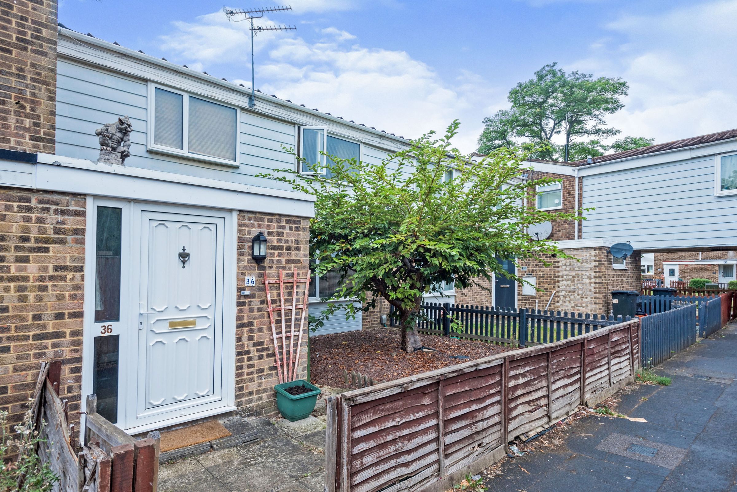 3 bed terraced house for sale in Stubsmead, Eldene, Swindon, Wiltshire