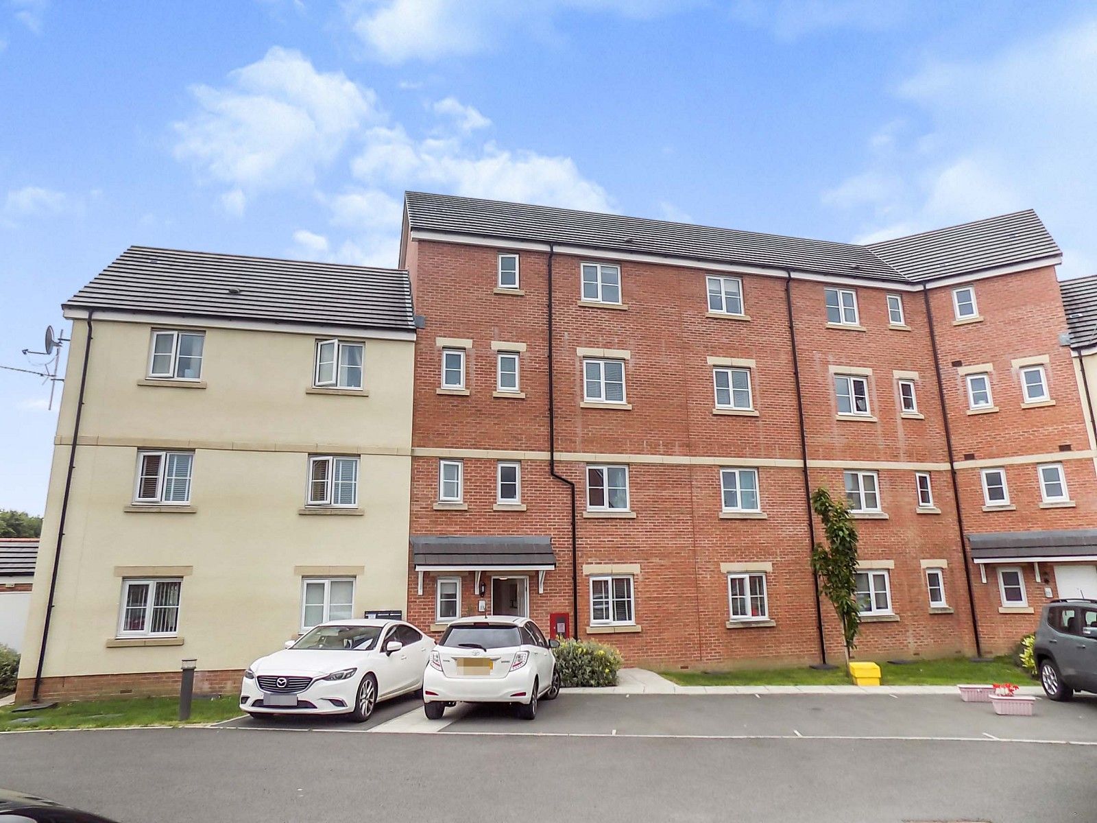 2 bed flat for sale in Ffordd Cadfan, Brackla, Bridgend. CF31 Zoopla