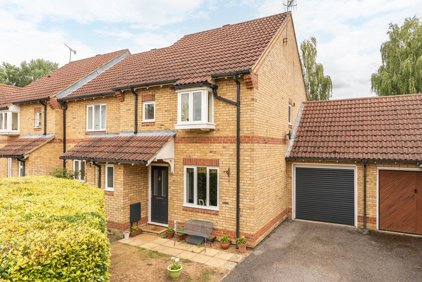 3 bed property for sale in Davis Road, Weybridge KT13 Zoopla