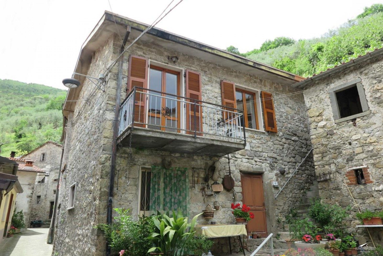 1 bed town house for sale in MassaCarrara, Fivizzano, Italy Zoopla