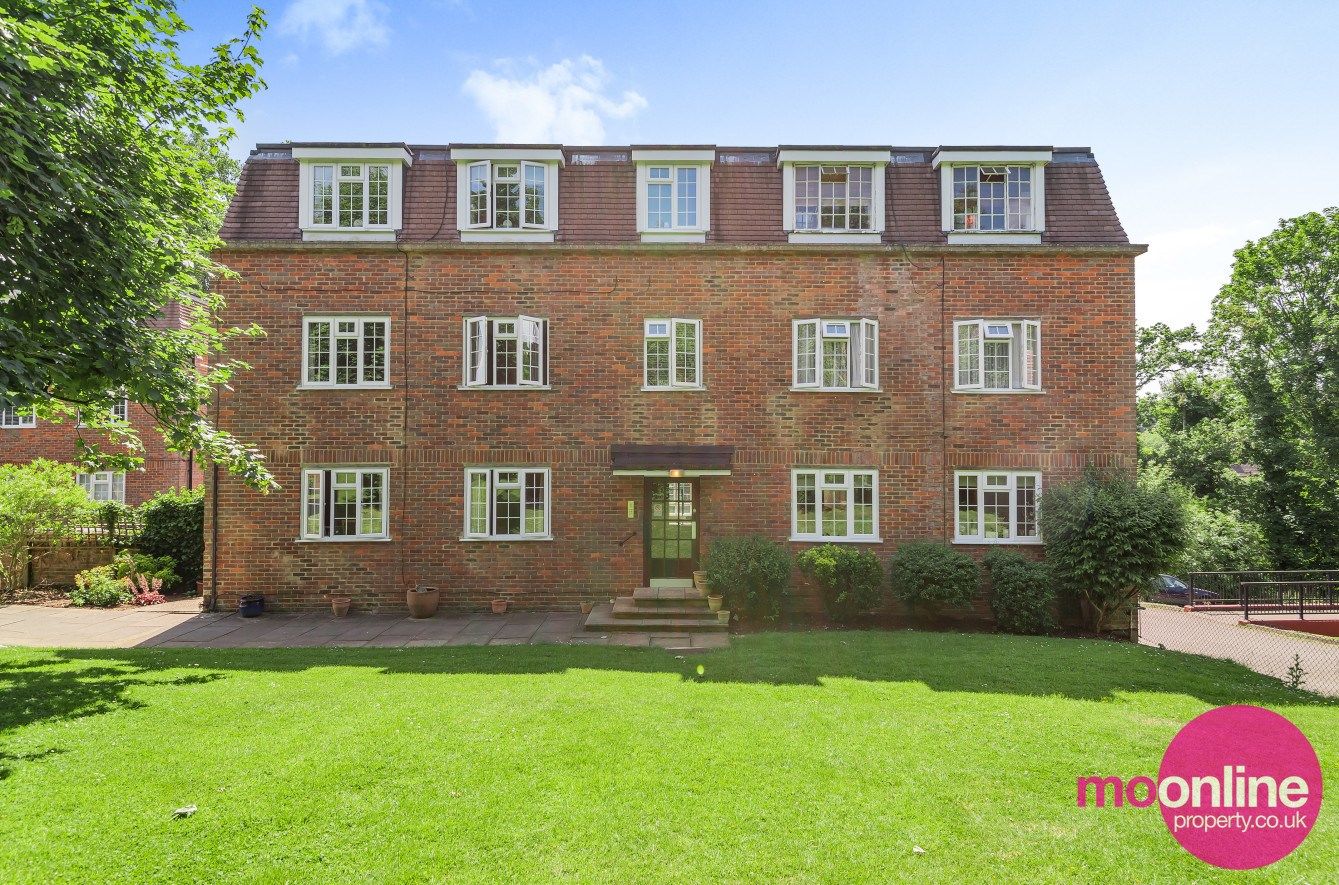 2 bed flat for sale in Craigmount, Radlett WD7 Zoopla