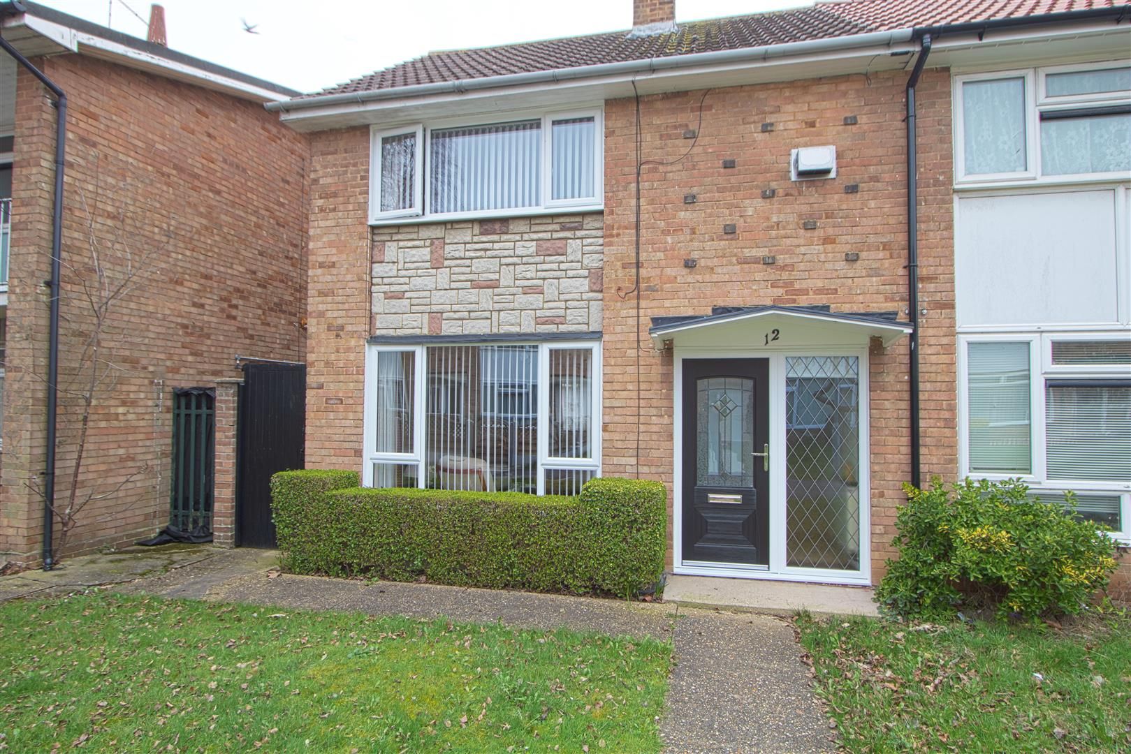 2 bed terraced house for sale in Waldringfield, Basildon SS14 Zoopla