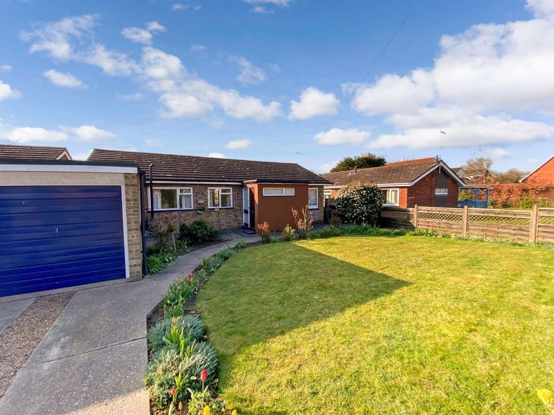 3 bed detached bungalow for sale in Staithe Road, Martham, Great