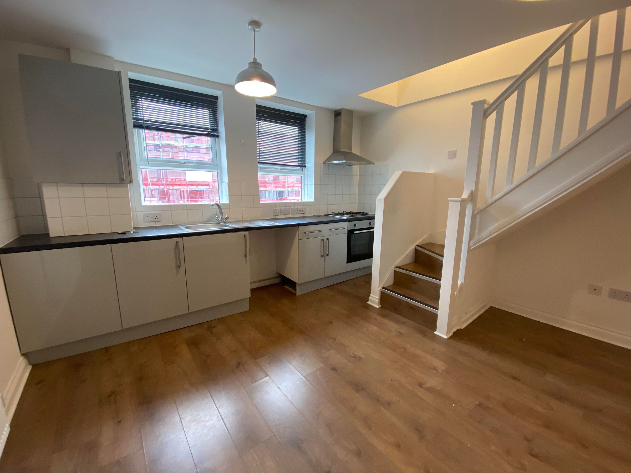 2 bed flat to rent in Portswood Park, Portswood Road, Southampton SO17