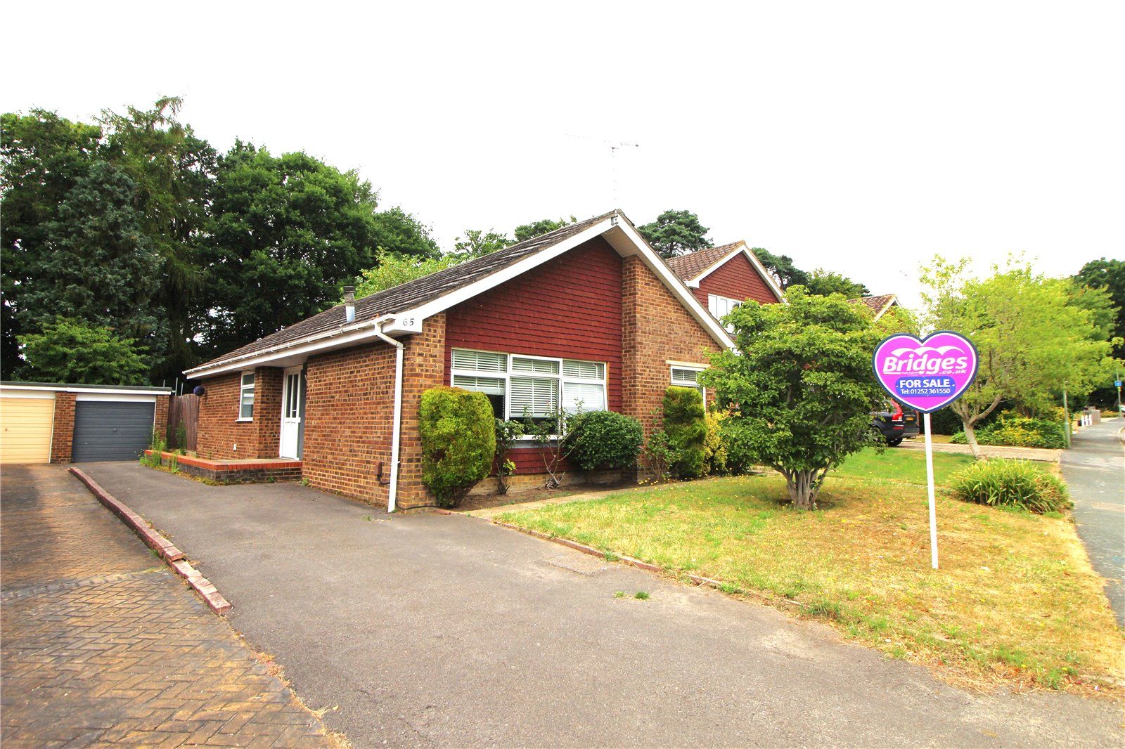 3 bed bungalow for sale in Alphington Avenue, Frimley, Surrey GU16 Zoopla