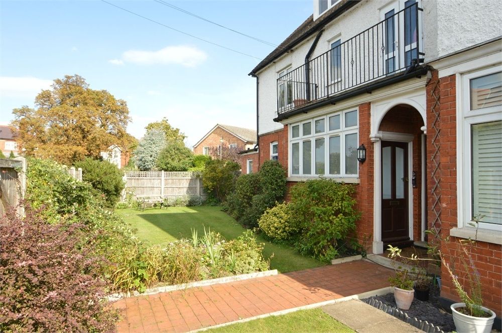 Flat 4, 29 Portmore Park Road, Weybridge, Surrey KT13  