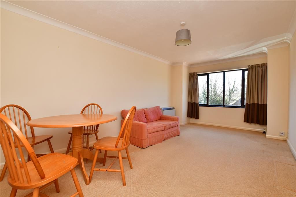1 bed flat for sale in Bonehurst Road, Horley, Surrey RH6 Zoopla