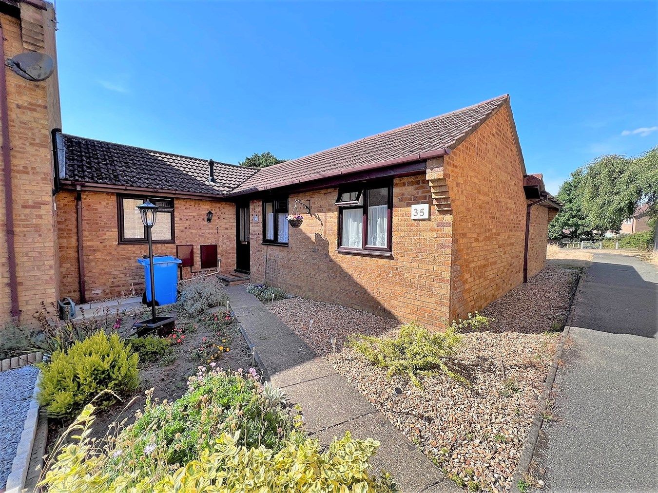 3 bed semidetached bungalow for sale in Chalbury Close, Canford Heath, Poole BH17 Zoopla