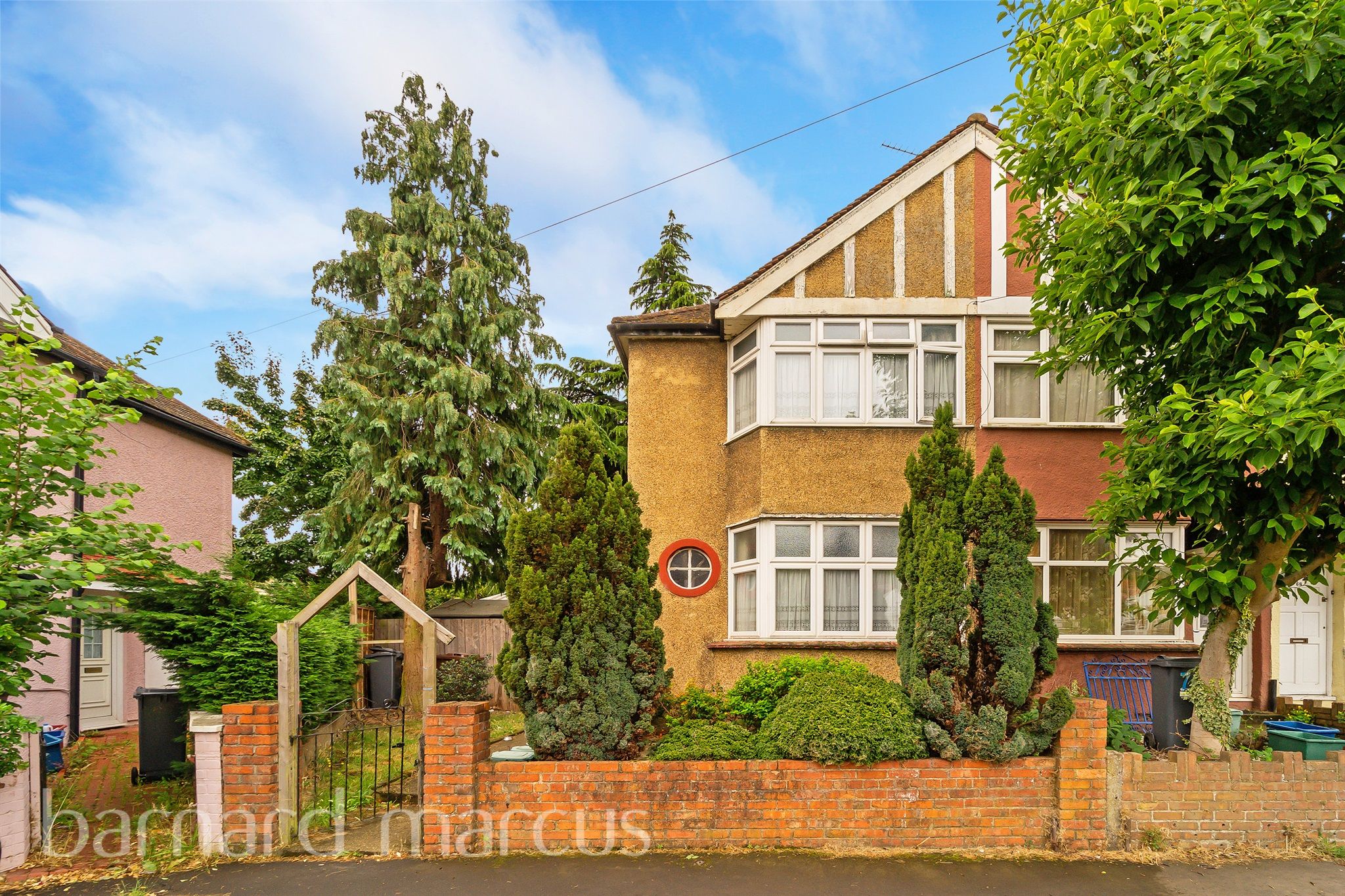 3 bed end terrace house for sale in Saxon Avenue, Feltham TW13 Zoopla