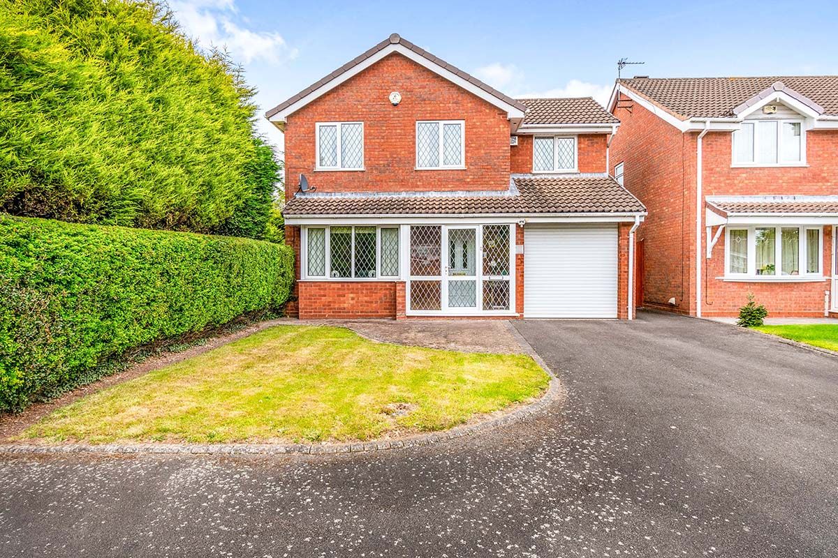 4 bed detached house for sale in Brownshore Lane, Essington