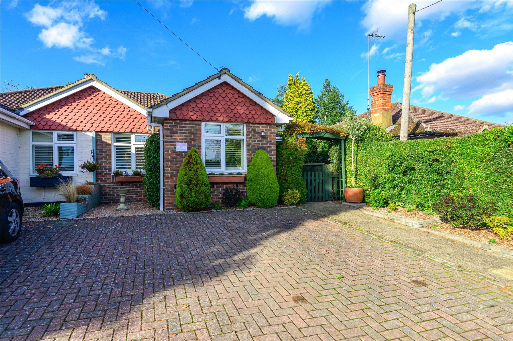 3 bed bungalow for sale in Chobham, Woking, Surrey GU24 Zoopla