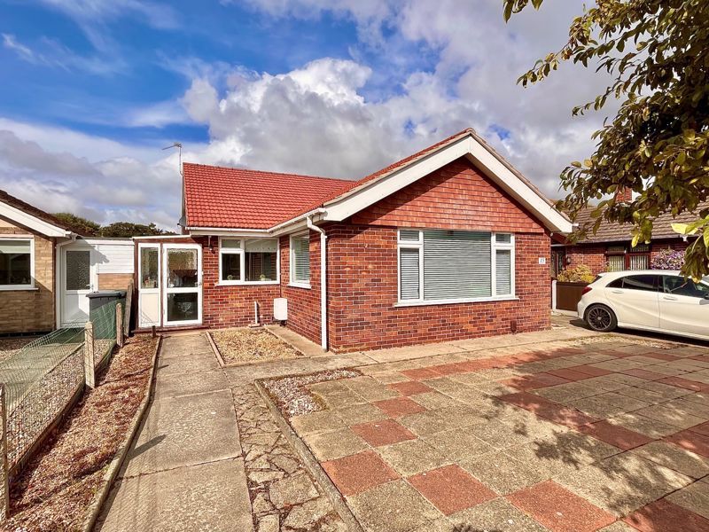 2 bed detached bungalow for sale in Crosstead, Great Yarmouth NR30 Zoopla